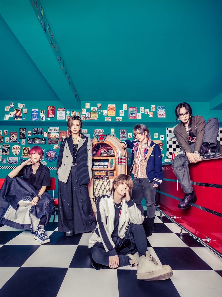 SuganumaPhoto's tweet photo. WORKS :  vistlip (@vistlipofficial) 

新アー写 撮影📷 
CLOCKWORK JUKEBOX

19周年おめでとうございます✨
乾杯🍶

#vistlip #CWJB
#TSフォト https://t.co/jOZaODBPcM