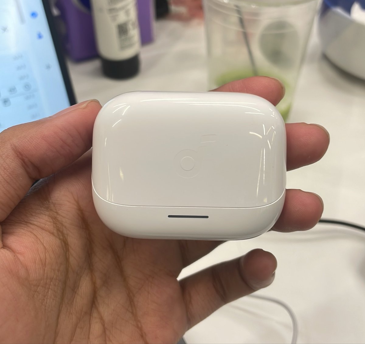 cxquor's tweet photo. hiii guys, wts/wtt yaah preloved TWS bluetooth Soundcore K20i 

aku beli harga 164rb, baru dipakai 2 hari… alesan jual/mau trade soalnya lebih suka pakai yg eartip karet… DM plis if interested! https://t.co/SHO4ekdZEI