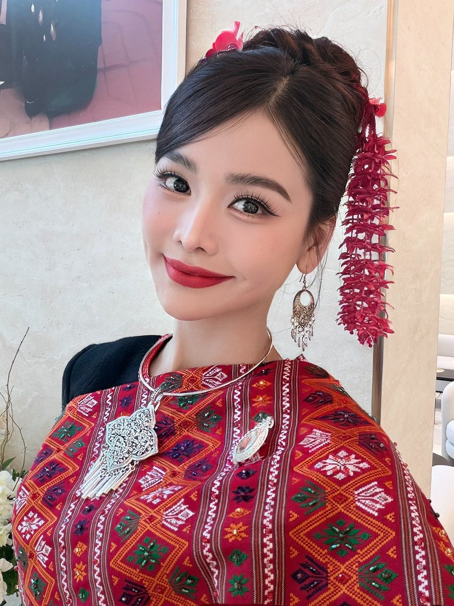 JisooandEngfa's tweet photo. ขออนุญาตชื่นชมอิงฟ้าและทีมมากค่ะ ใส่ใจรายละเอียดทุกครั้งที่มีการทำงานทุกงาน และครั้งนี้ก็เป็นอีกหนึ่งครั้งทำออกมาได้ดีมากค่ะ

#อิงฟ้าบวงสรวงพญาศรีสัตตนาคราช 
#อิงฟ้ามหาชน #อิงฟ้าวราหะ 
#EngfaWaraha @EWaraha https://t.co/mFD86jh09I