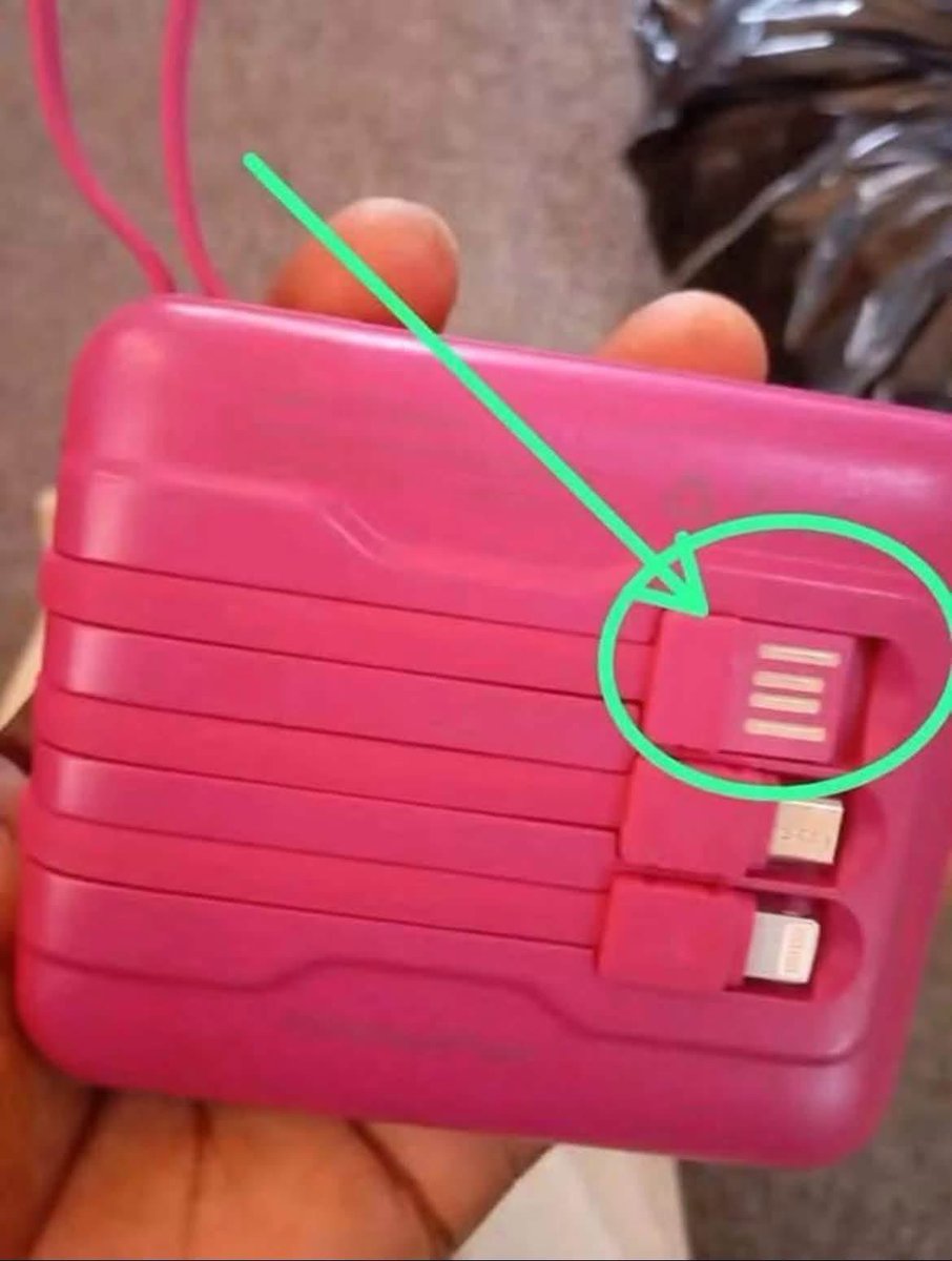 Amzee2020's tweet photo. I still don’t know the use of this cable 

Can someone help please https://t.co/NbUhvKh22y