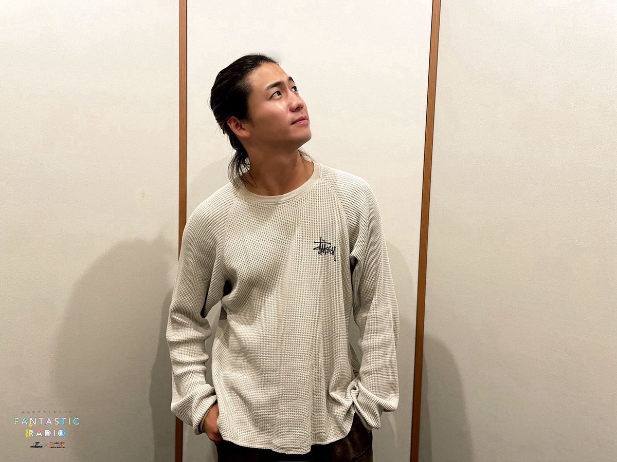 fanta_radio_851's tweet photo. 【26/07/07 FANTASTIC RADIO #399】
瀬口黎弥がお届けする今夜は、今世界中を熱くさせているあの話⚽️そして地元・福岡での思い出をまさかの形で語ります🔥本編ほぼ台本なし！黎弥くんらしいガチ回！ぜひチェックしてください🙌

📻radiko ⇒ https://t.co/FEN9qRAdnC

#FANTASTICS #ファンラジ #FM大阪 https://t.co/cavlLVKTm4
