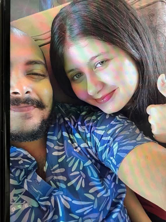 ZiviiBloom's tweet photo. 👉Proof that a woman with 0 talent will do everything to have money by her side 🙏

- #PrithviShaw's private pics with Sejal got leaked
- She herself confessed that she was hooking up with him for a year
- She even confessed that he's good at making love (good on bed(
- His fiance Akriti saw all this and posted that he's a cheater. She said she won't forgive him now
- Everyone trolled Shaw
- Now she has posted 7 stories saying that the story wasn't about Shaw
- "Don't troll him. It was a miscommunication"
- I'm damn sure she sacrificed her dignity just because of his money

It's so sad that some girls see everything and still choose money over their self respect 🥲