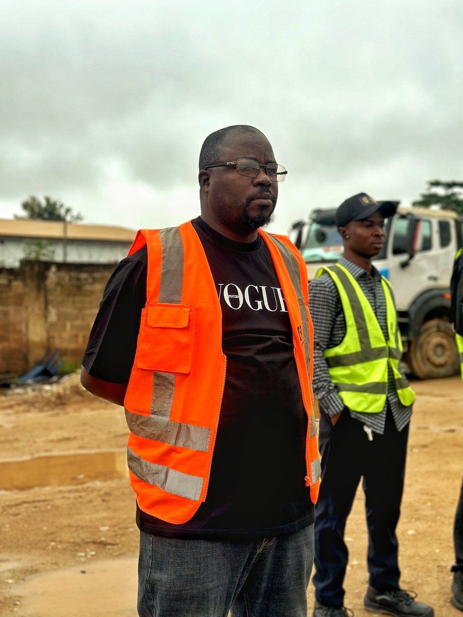 charissatics's tweet photo. Safety starts with preparation, not just the journey. Our recent Rainy Season Toolbox Talk equipped drivers and operations personnel with essential safety practices for wet-weather operations, including pre-trip inspections, careful planning, and defensive driving. https://t.co/tOVErOUpvs
