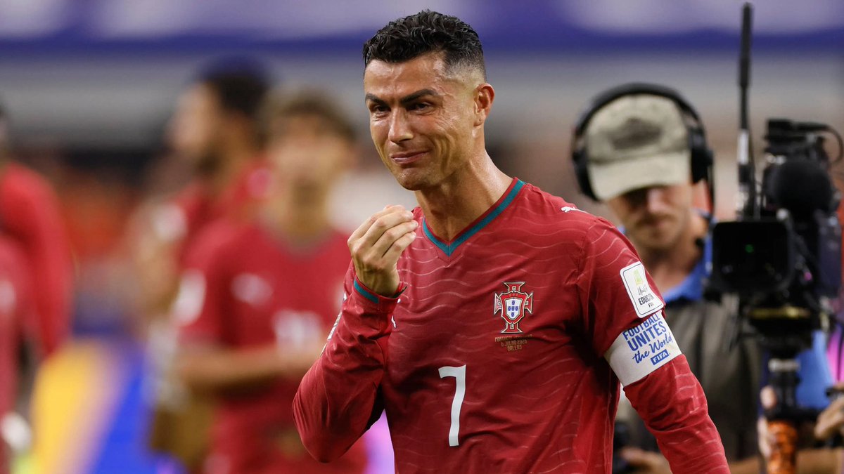 saadimalik22's tweet photo. Penaldo vs Spain Absolute clown I'm back let's all laugh.😂🤡
#PortugalVsEspaña #Ronaldo https://t.co/F6QJxnKhL6