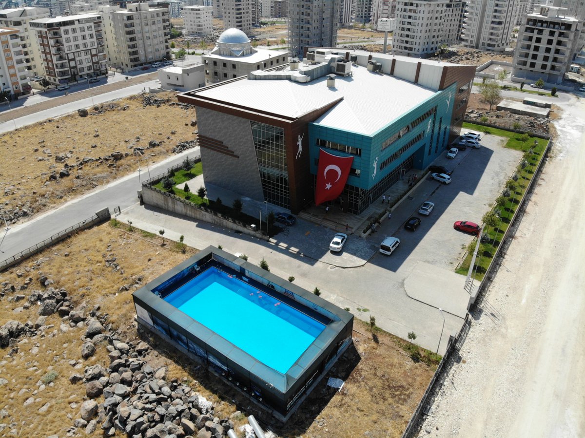 GSB_Sanliurfa's tweet photo. BOĞULMA VAKALARINA KARŞI GSİM’DEN BÜYÜK SEFERBERLİK: 18 HAVUZ HİZMETE GİRİYOR!

Şanlıurfa Gençlik ve Spor İl Müdürlüğü, hava sıcaklıklarının artmasıyla birlikte her yıl yaşanan boğulma vakalarının önüne geçmek ve gençlere güvenli yüzme alanları sağlamak amacıyla İl genelinde toplam 18 yüzme havuzunu vatandaşların hizmetine sunuyor.
@OA_BAK @gencliksporbak 

Haber Detayı;
https://t.co/iUOCkItT1t