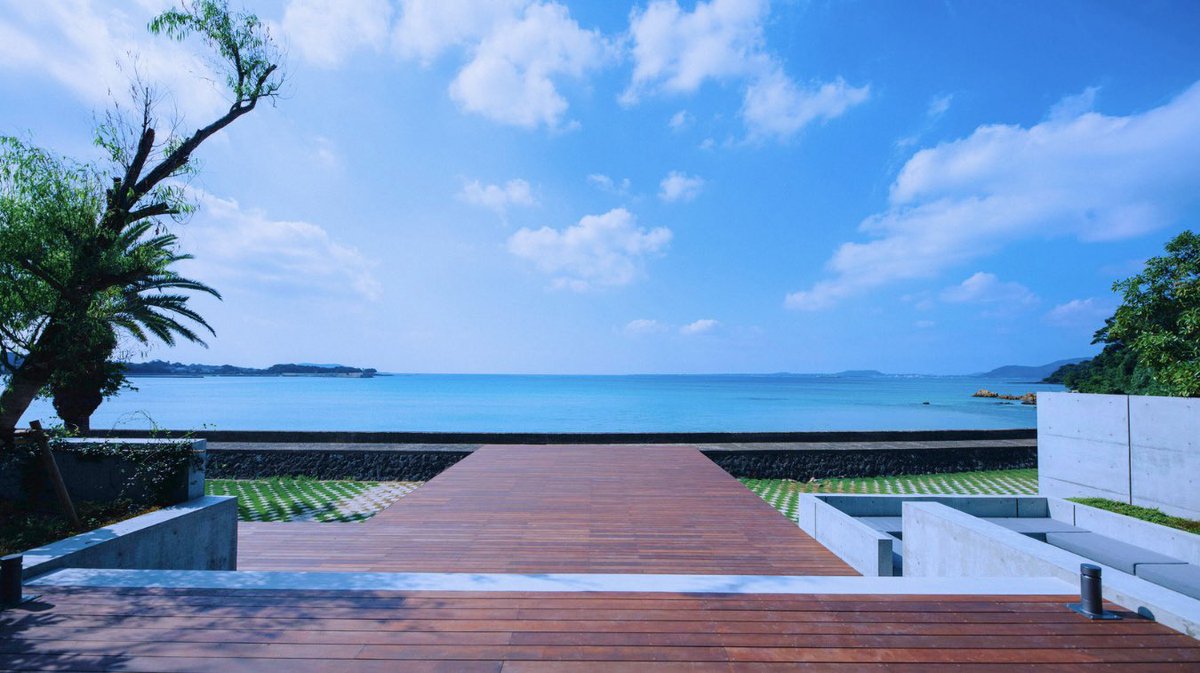 cospernda's tweet photo. 朝起きて、目の前がこの海だったら最高だろうなぁ〜。

部屋から五島の青い海が見えて、
ホテルのすぐ前には白い砂浜。

こんな場所で夏の朝を迎えてみたい。 https://t.co/tVlj7ZdYYg