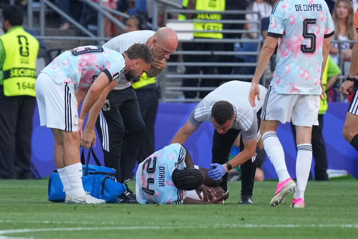 lnstantFoot's tweet photo. 🚨🚨 BREAKING ! ÉNORME COUP DUR POUR LA BELGIQUE ! ❌🇧🇪

Amadou Onana s'est rompu le ligament du genou hier. 💔

Fin de compétition pour l'international belge et même fin d'année 2026... 😢 https://t.co/k4NwHihqab