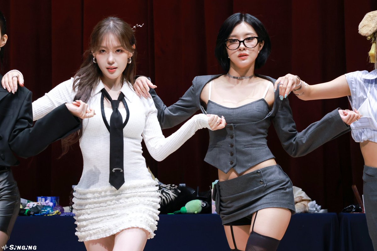 singing_ch's tweet photo. 260404  帥

#김채현 #CHAEHYUN #김다연 #DAYEON #케플러 #Kep1er #채다즈 https://t.co/lXdDDkuCav