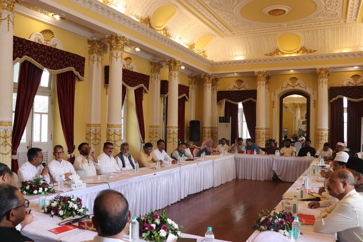 BengalSdpi's tweet photo. সোস্যাল ডেমোক্র্যাটিক পার্টি অফ ইন্ডিয়ার জাতীয় কার্যকারী কমিটির বৈঠক আজও কর্ণাটকের মহীশূরে জাতীয় সভাপতি এম. কে. ফাইজির সভাপতিত্বে অনুষ্ঠিত হচ্ছে।

#SdpiRealAlternative #SDPIBENGAL #MKFaizy https://t.co/OpWATqXb5M