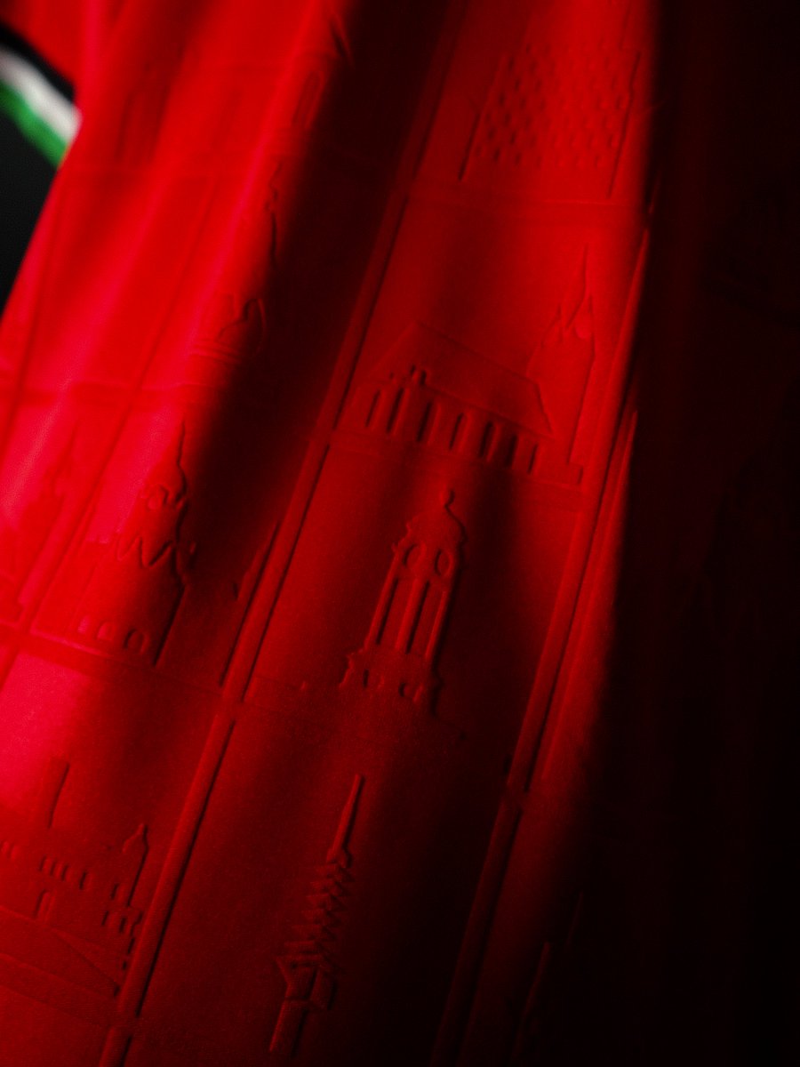 MacronSports's tweet photo. Unveiling the new @Hannover96 Home Kit for the 2026/27 season.

Read more: https://t.co/2YArkYh2YO

#FashionInSport #BecomeYourOwnHero https://t.co/NJru22UfwX
