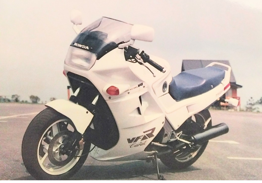 rc42sf's tweet photo. Gemini でイラスト化
#VFR750F #RC24 https://t.co/xOlNM3fE25