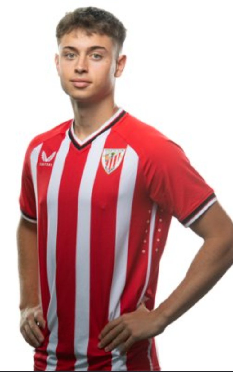 david10rsg's tweet photo. Central que gustaba al Sporting se marcha a la liga griega https://t.co/nq6Rm60E71