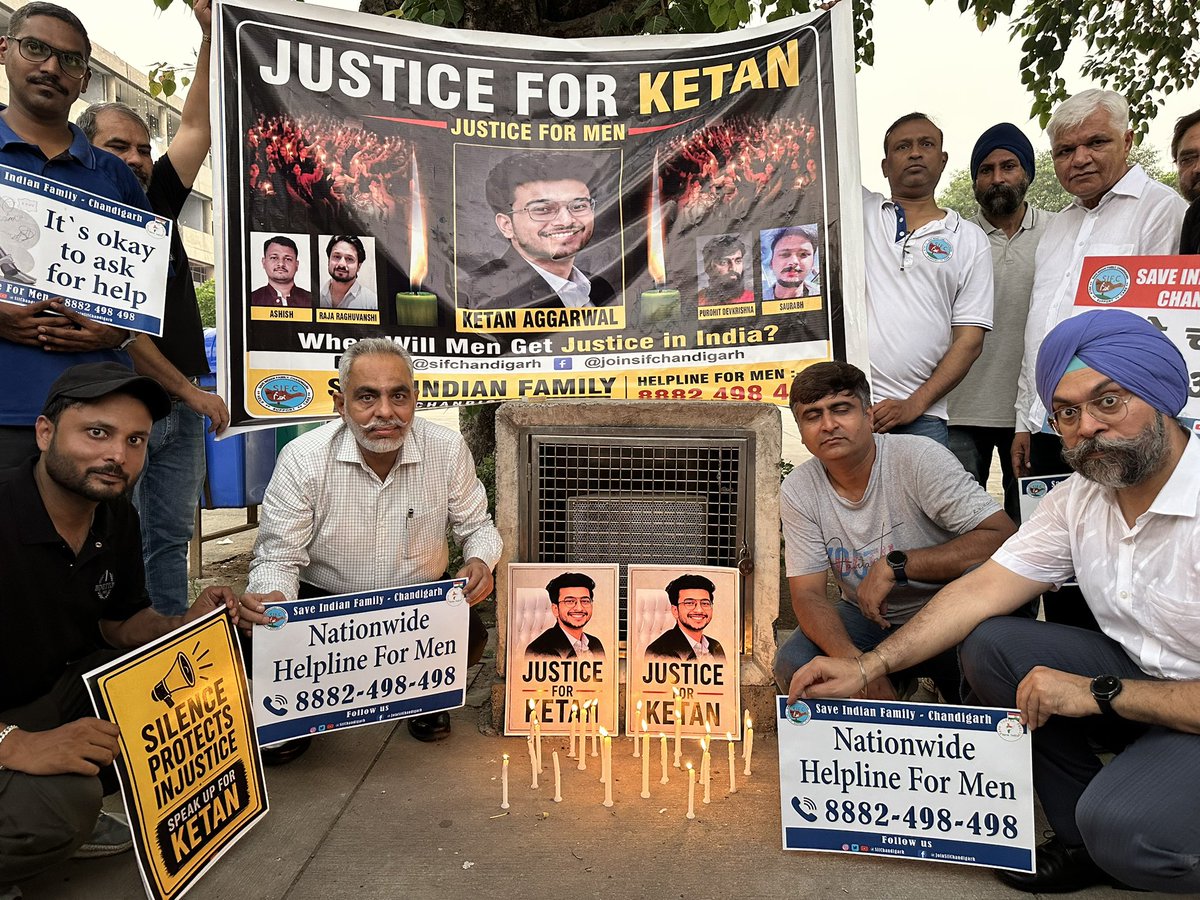 sifchandigarh's tweet photo. 🕯️ Not just a protest. It’s a call for equal justice.

We came together in a peaceful candlelight protest at Sec-17, Chandigarh to demand justice for Ketan Aggarwal and to spread one simple message: justice and equal rights must belong to everyone, irrespective of gender.

It was inspiring to witness citizens of Chandigarh come forward and support this mission. 

We were also honored to have Mr. Sanjeev Chadha, President of Chandigarh Beopar Mandal, stand with us in solidarity. His support added strength to our peaceful movement and our call for justice for Ketan Aggarwal.

Justice has no gender. Equality has no exceptions. Every victim deserves fairness, dignity, and justice. 🕊️
#JusticeForKetanAggarwal 
#KetanAggarwalCase #SiyaGoyal 
#JusticeForMen