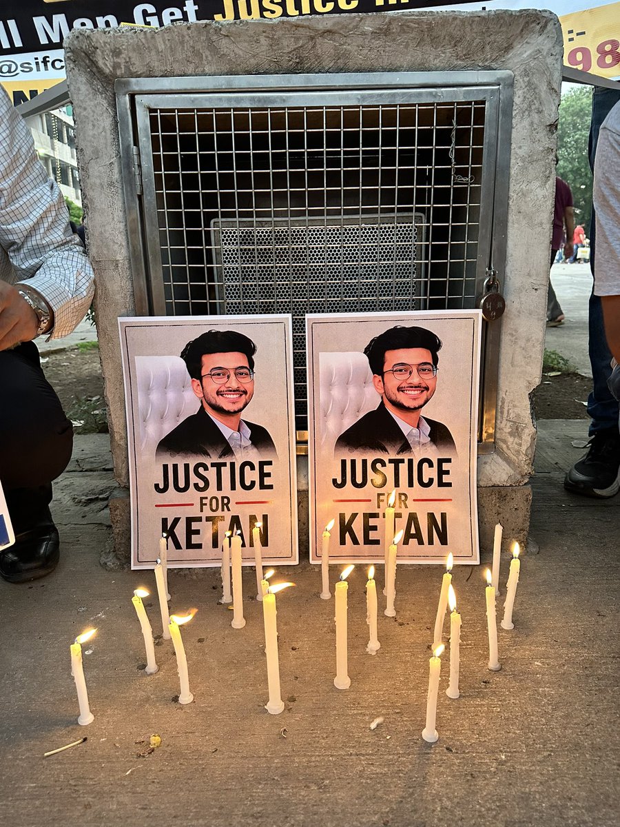 sifchandigarh's tweet photo. 🕯️ Not just a protest. It’s a call for equal justice.

We came together in a peaceful candlelight protest at Sec-17, Chandigarh to demand justice for Ketan Aggarwal and to spread one simple message: justice and equal rights must belong to everyone, irrespective of gender.

It was inspiring to witness citizens of Chandigarh come forward and support this mission. 

We were also honored to have Mr. Sanjeev Chadha, President of Chandigarh Beopar Mandal, stand with us in solidarity. His support added strength to our peaceful movement and our call for justice for Ketan Aggarwal.

Justice has no gender. Equality has no exceptions. Every victim deserves fairness, dignity, and justice. 🕊️
#JusticeForKetanAggarwal 
#KetanAggarwalCase #SiyaGoyal 
#JusticeForMen