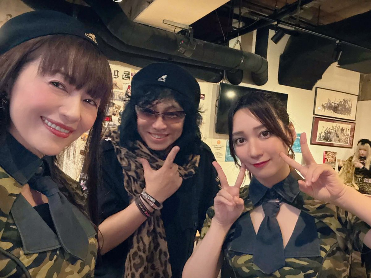 infixjyosei's tweet photo. @nomorenormal333 きゅ〜さん、著名アーティストのやえさんやはるなちゃんも見て読んで「キャー😆✨」って(笑)
何がキャーか?!
ありがたい事です
ちゃんとYouTube
「 #オタ盛り丼 」でも取り上げてもらってます✨
#VJパイレーツ #VPRO海賊団 #infix
頑張らんとです❗
#うちやえゆか
#大島はるな https://t.co/Fe1W86WCKL
