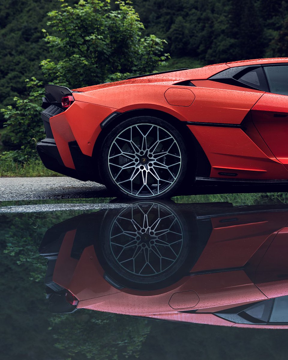 Lamborghini's tweet photo. Some roads are impossible to forget. So is the feeling behind the wheel. Lamborghini Temerario.

Courtesy of: @tomklockerphoto 

#Lamborghini #Temerario https://t.co/CEWQVvtly9