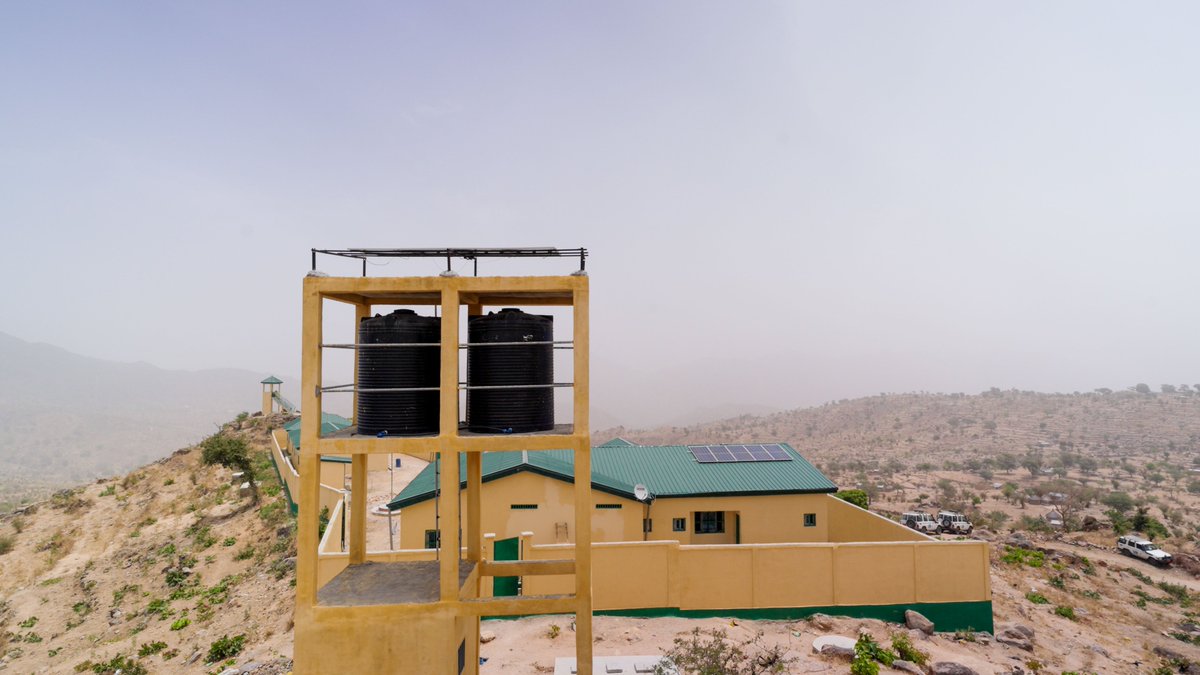 PNUDCameroun's tweet photo. "Security is not only about infrastructure; it's about trust."

In Tourou, the construction of the gendarmerie brigade has improved security, strengthened community relations, restored trust and contributed to the gradual return of displaced populations.

Read how @PNUDCameroun  #stabilization is making a difference: https://t.co/k5mx1yEX6b 

#stabilsationInAction