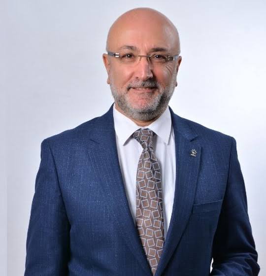 LodosHaber's tweet photo. AK Parti'de aynı gün üç ayrılık!
İki il başkanı ve bir belediye başkanı istifa etti.
#AKParti #İstifa #Afyonkarahisar #Karaman #TurgayŞahin #MuratÖztürk #İsaAtay #Gebeceler #Siyaset #TürkiyeGündemi #Gündem #Politika #RecepTayyipErdoğan #AKPartiTeşkilatı
https://t.co/eWXFzjn3aa https://t.co/aHrH9f5JMW
