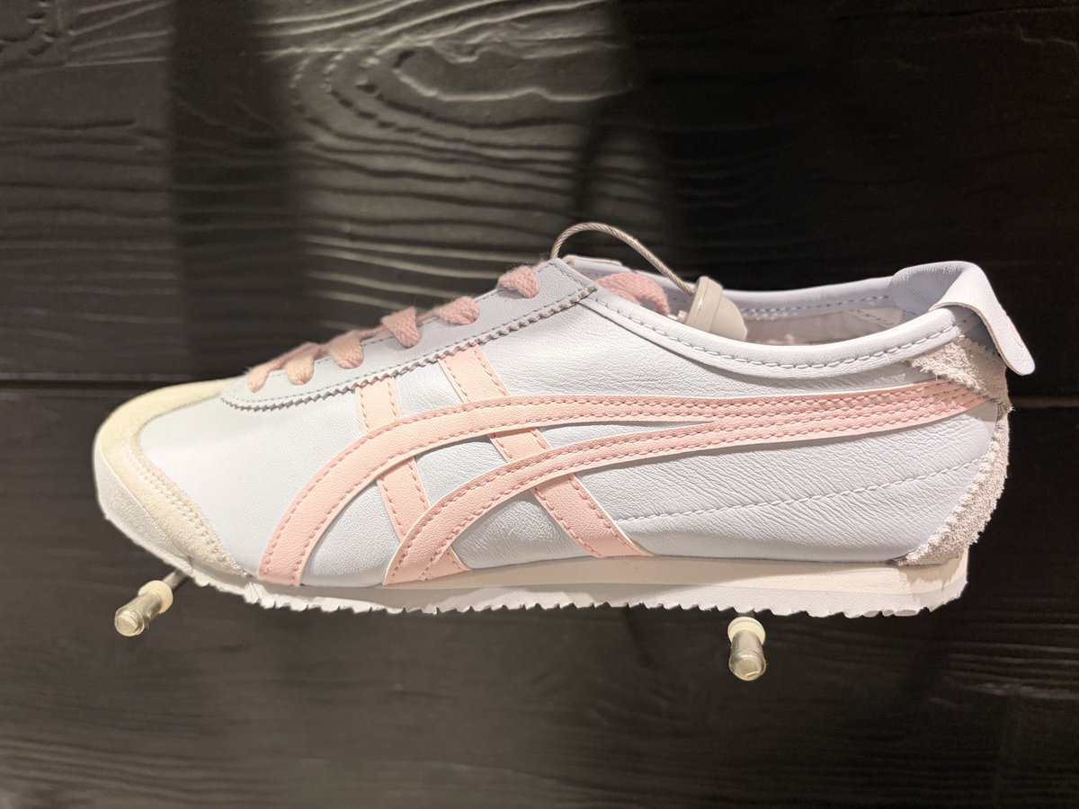 ilhaven11's tweet photo. carats ubusin nyo na ‘to sa Onitsuka Tiger, natetempt ako bumili. Rqns colorway 🥹 https://t.co/OHXLCb1fO3
