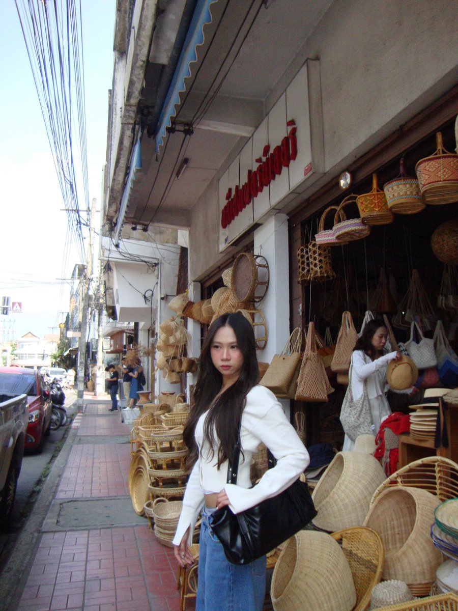 shomean_'s tweet photo. แนะนำแบรนด์ aimer (amr) รุ่น 90s baggy jeans เลยคับ ราคาสูงหน่อยแต่ใส่ได้ยาวๆเลย ผ้าดีมากกก คุ้มราคา ทรงสวย ใส่สบายใครสูง 170+ ขาไม่ลอยแน่นอนนน 🩵 https://t.co/LGNntUd6Wg