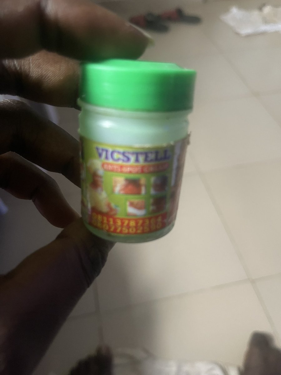 bayoeniola's tweet photo. @due_cakes This one no cost nah 250 and it works better https://t.co/f6w5ZScF5g