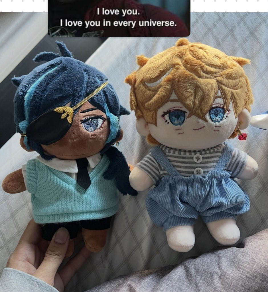 kpprime_'s tweet photo. would u still love me if we were ugly plushies #chaeya https://t.co/FBoTLgSkDi