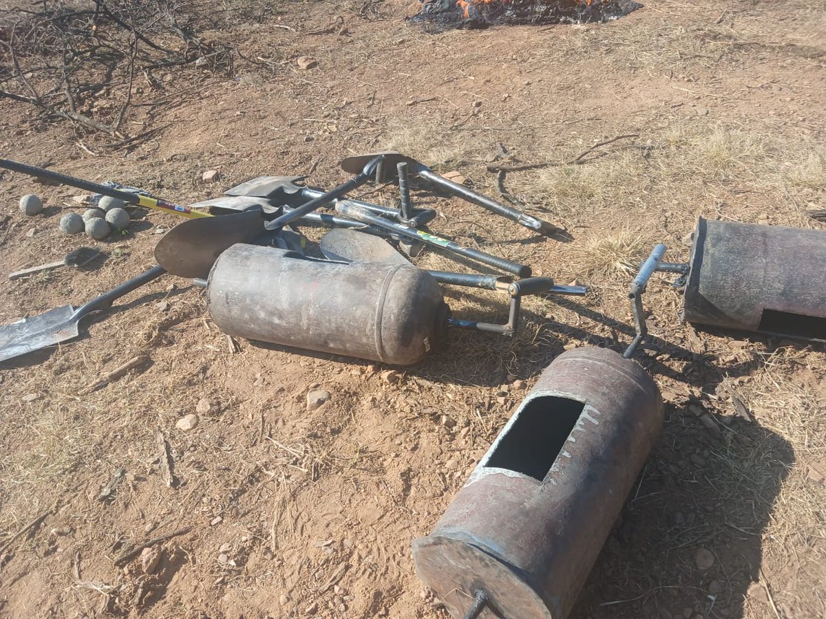 SAPoliceService's tweet photo. #sapsGP [ACTIVE SCENE: OPERATION PROSPER AT LOSBERG KLOOF MINE, WESTONARIA] #SAPS Gauteng together with SANDF and Sibanye Protection Services, conducted #OperationProsper at Losberg Kloof Mine in Westonaria on Tuesday, 07/07.

The operation is aimed at combating #IllegalMining activities and transnational crime in the area. More than 150 suspects have been arrested for illegal mining-related offences. #PartnershipPolicing #SaferCommunities ME