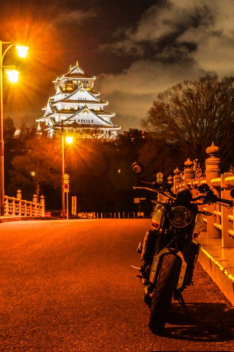 gKL6D2L64pM5BTd's tweet photo. #これを見たらバイクのバックが城の写真を貼る

#TRIUMPH
#trident660
#代車
#大阪城 https://t.co/bpEHkN584J