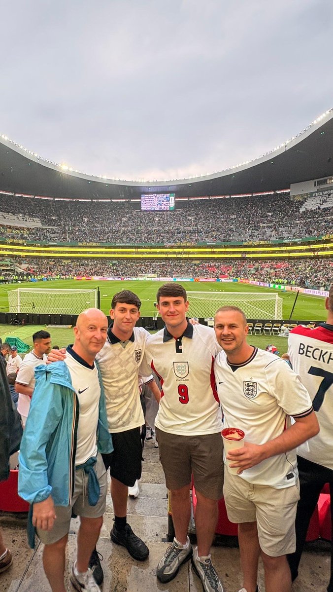 roanlofthouse04's tweet photo. Special Night. Special country🇲🇽 https://t.co/xxmgLZD7SZ