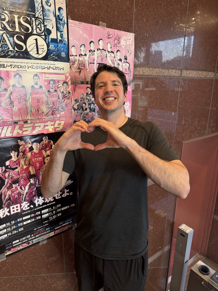 daishouen4810's tweet photo. 日本を離れる前に来てくれました！
日本で大昌園の焼肉を食べて焼肉が大好きになったって言ってくれたタナー。
本当に本当にありがとう😭
いつも紳士なタナーが大好きでした！
またいつか必ず会いましょう🥺 https://t.co/cGGyNwUxUF