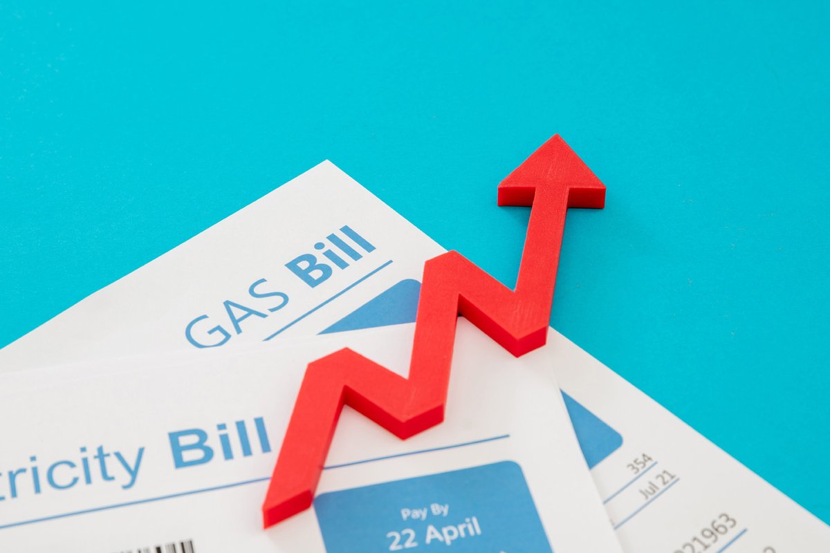 BoxergyLtd's tweet photo. ⚡ Energy bills have risen again. 🏡 Scottish homeowners don't have to accept higher costs. Solar ☀️ and home battery storage 🔋 can help reduce your reliance on the grid and protect against future price rises.

Find out how 👇
https://t.co/U2NTq3Y5Sm

#SolarScotland #EnergyBills #HomeBattery #RenewableEnergy #Scotland #boxergy