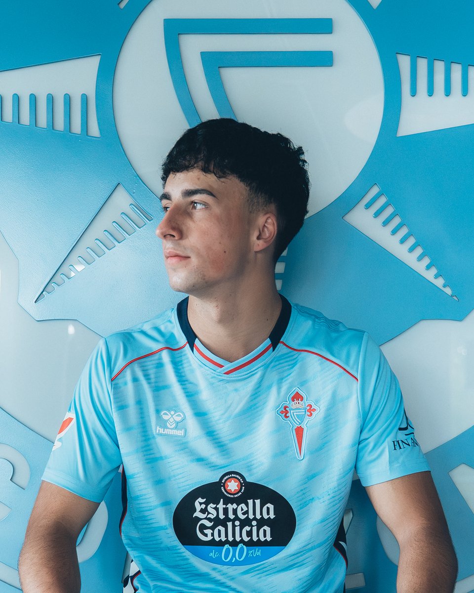 CanteiraCeleste's tweet photo. 𝗢𝗙𝗜𝗖𝗜𝗔𝗟 📣 Ángel Davila renova co Celta!

O ponteareano amplía o seu contrato e dá o salto ao Celta Fortuna.

Moitos parabéns, Ángel! 🩵

#OrgullodeCanteira ⋄ #FeitoNaMadroa