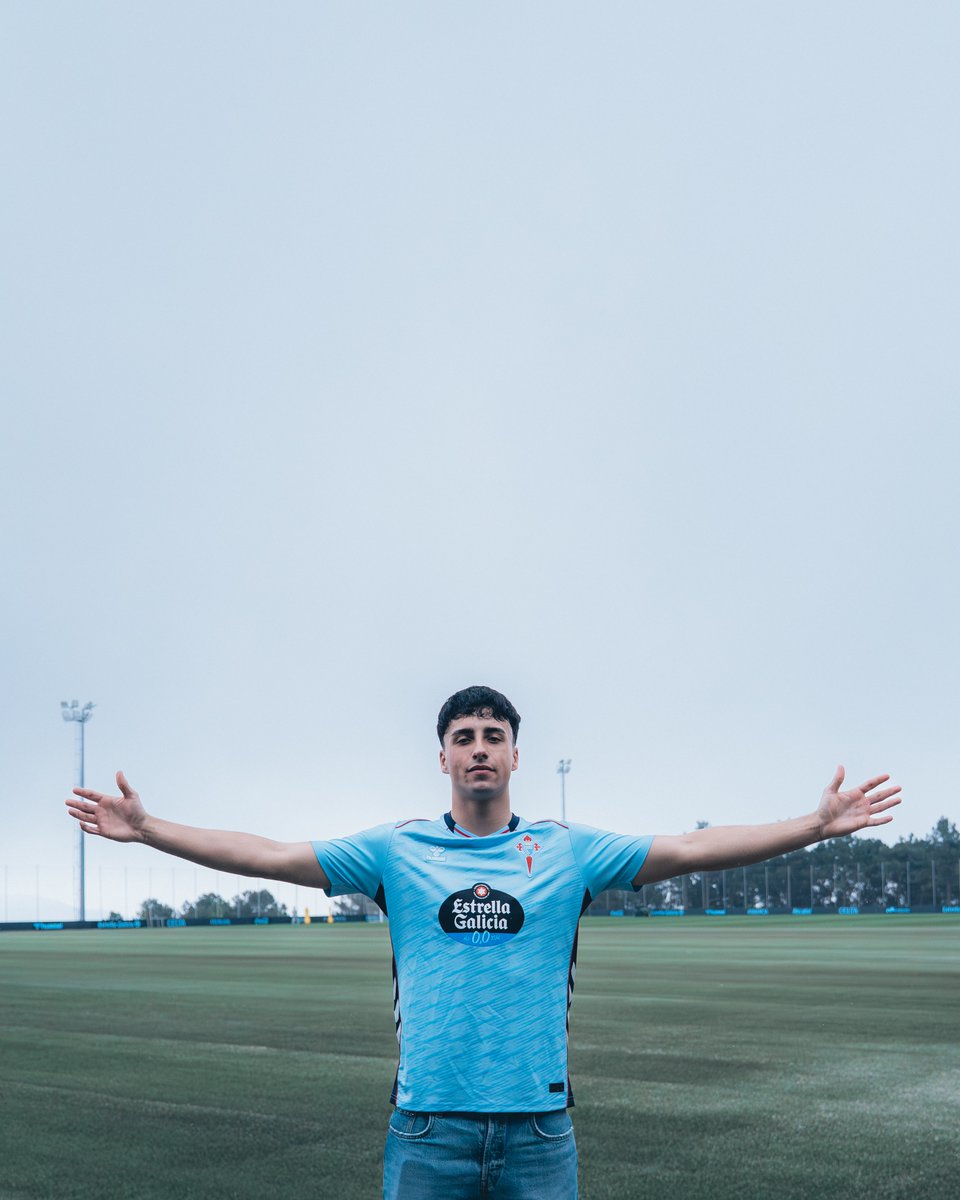 CanteiraCeleste's tweet photo. 𝗢𝗙𝗜𝗖𝗜𝗔𝗟 📣 Ángel Davila renova co Celta!

O ponteareano amplía o seu contrato e dá o salto ao Celta Fortuna.

Moitos parabéns, Ángel! 🩵

#OrgullodeCanteira ⋄ #FeitoNaMadroa