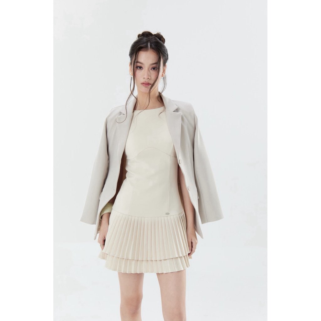 bloombyhand's tweet photo. Barra Dress มินิเดรสกระโปรงพลีทสองชั้น สีครีม size s 

 390฿ รส 

#ส่งต่อเสื้อผ้า #ส่งต่อเสื้อผ้ามือสอง #โล๊ะตู้ #โล๊ะตู้เสื้อผ้า #ส่งต่อเสื้อผ้ามือสองสภาพดี https://t.co/fuFea3w5EU