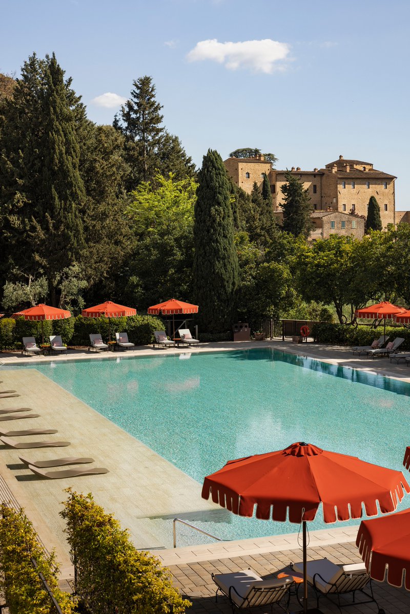 VinceNijhof's tweet photo. 21-23 aug, 3 days in a 5-star resort in Tuscany, Italy. 🍇

Sharing the room with a selected group of brand owners building 7, 8, 9 figure brands. 

We wanted to create the craziest environment to make a one of a kind experience with OOAK, Allows you to think bigger and set bigger targets, this Q4 we leave no stone unturned.

I have multiple 9 figure brand owners to come out, hosting keynotes and firesides, share the unlocks that are not on the internet and a big opportunity to connect with the top 0.1% of DTC ecom.

Application only. (trackrecord in building brands)