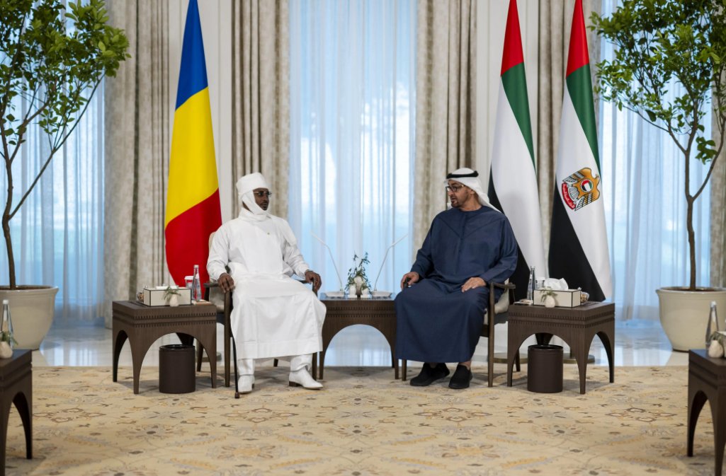 Tchad360_'s tweet photo. 🇦🇪🇹🇩 الإمارات وتشاد تبحثان توسيع الشراكة الاقتصادية

الرئيس الشيخ محمد بن زايد والرئيس محمد إدريس ديبي ناقشا تعزيز التعاون في الاقتصاد، التجارة، التنمية والطاقة المتجددة، إلى جانب التقدم في مفاوضات اتفاقية الشراكة الاقتصادية الشاملة (CEPA)

#الإمارات #تشاد #الاقتصاد #Africa https://t.co/zmzpg9xBmw
