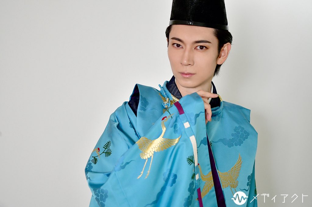 mediact_info's tweet photo. 【インタビュー】
散りゆく花に歴史と思いを重ねて…鮎川太陽・瀬戸かずや 「花語り 源氏物語～いにしえの恋、散リ咲ク花～」

写真9枚掲載！
https://t.co/CYw0VRNZPC

チェキプレゼント企画あり！
※詳細はリプライをご確認ください

 #花語り #源氏物語 #鮎川太陽 #瀬戸かずや https://t.co/qFnGIkoM4k