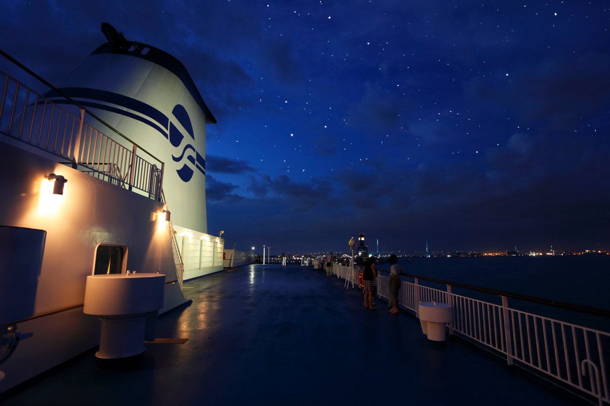 taiheiyoferry's tweet photo. 本日7月7日は #七夕 🎋＆ #カルピスの日 🔵 
カルピスの青い水玉は「天の川の星たち」がイメージだそう✨
天の川といえば、太平洋フェリーの航路からは、
天気が良ければ遮るもののない星空が広がります🌌
船の上でしか味わえない、特別な星空に出会う旅—―。

みなさまの願い事が叶いますように🌟 https://t.co/wOYtsb2KBQ