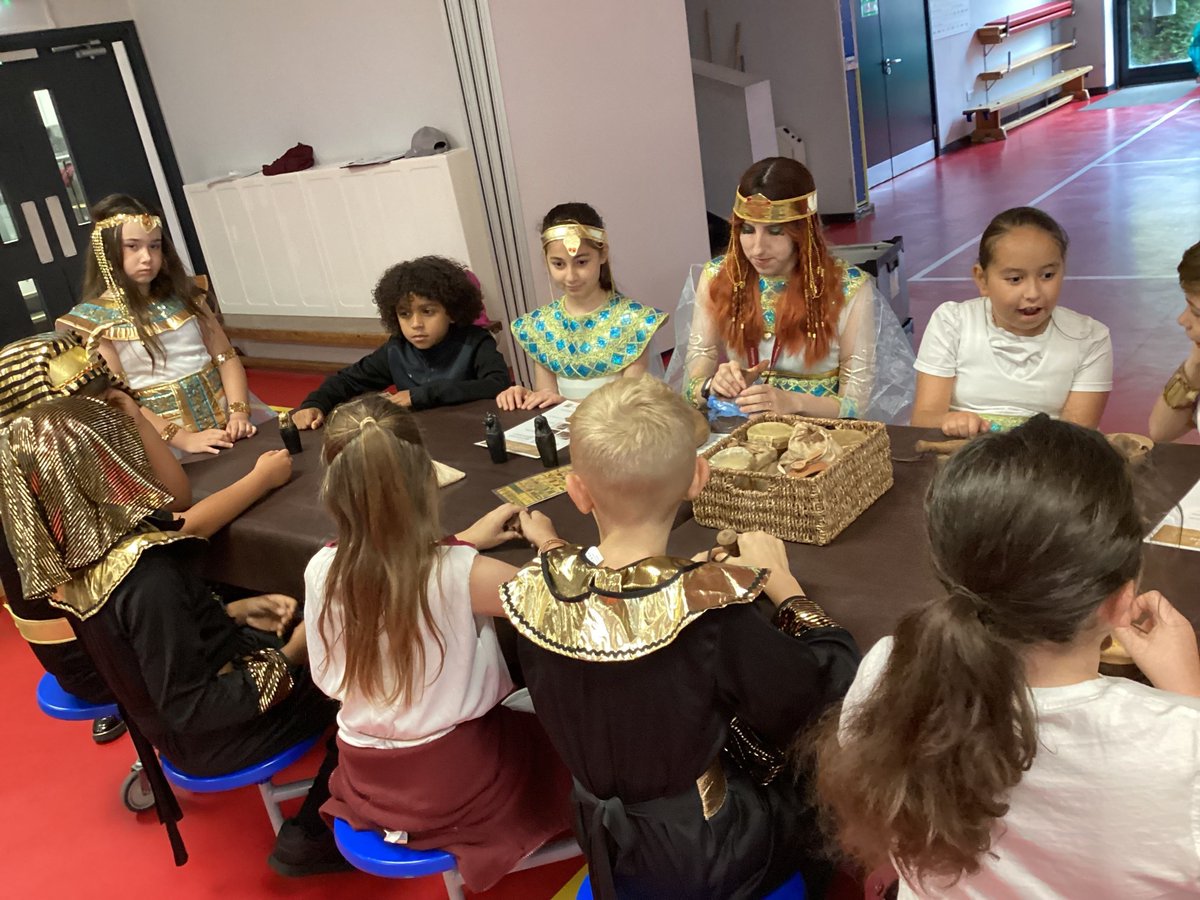 LittleParndon1's tweet photo. On 15th June, our Year 4 children enjoyed an exciting and interactive Egypt Day led by Off the Page. Throughout the day, the pupils discovered lots of fascinating facts about the Ancient Egyptians and their way of life. https://t.co/U9IvHWRRAd