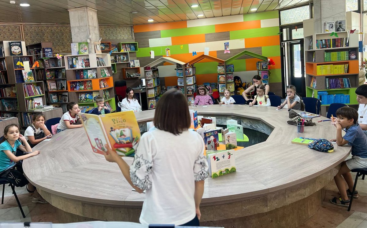 BibCreanga's tweet photo. #BiblioVacanța_2026_BNC #Programul_Matematică_distractivă  😍Când poveștile ascund indicii, iar matematica devine un joc, fiecare pagină se transformă într-o aventură! Așa s-a întâmplat și la activitatea „𝗣𝗼𝘃𝗲𝘀̦𝘁𝗶 𝗰𝘂 𝗴𝗵𝗶𝗰𝗶𝘁𝗼𝗿𝗶 𝘀̦��� 𝗺𝗶𝘀𝘁𝗲𝗿𝗲” https://t.co/I2Ue8tjV7j