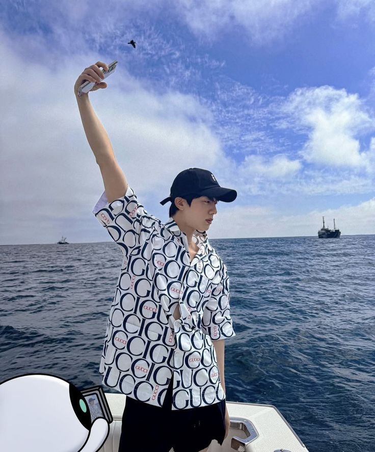 cowddy's tweet photo. fisherman fantasy: fulfilled ✅ https://t.co/roQKFz3ua0