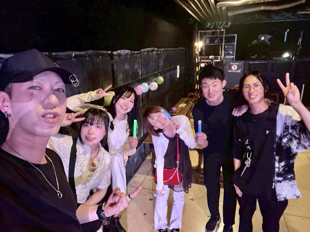 t_hasui's tweet photo. 遅ればせながら､､､
箱船ぼんぼん、今年もLiberで出演させて頂きました！皆様どうもありがとうございました😊
相変わらず会場の熱量が凄い､､､！
誘ってくれた仲間や関係者お客様に大感謝🙏
色んな方と音楽の話ができて楽しかったﾅｧ

素敵な📸は、うっちーさん@Tsuyoshi131x https://t.co/9DyQuIxYat
