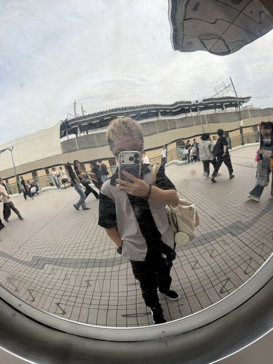 ___kk_1128's tweet photo. この日を最後にかけてるメガネ壊れることは内緒🙊 https://t.co/1LIVxx3Fbm