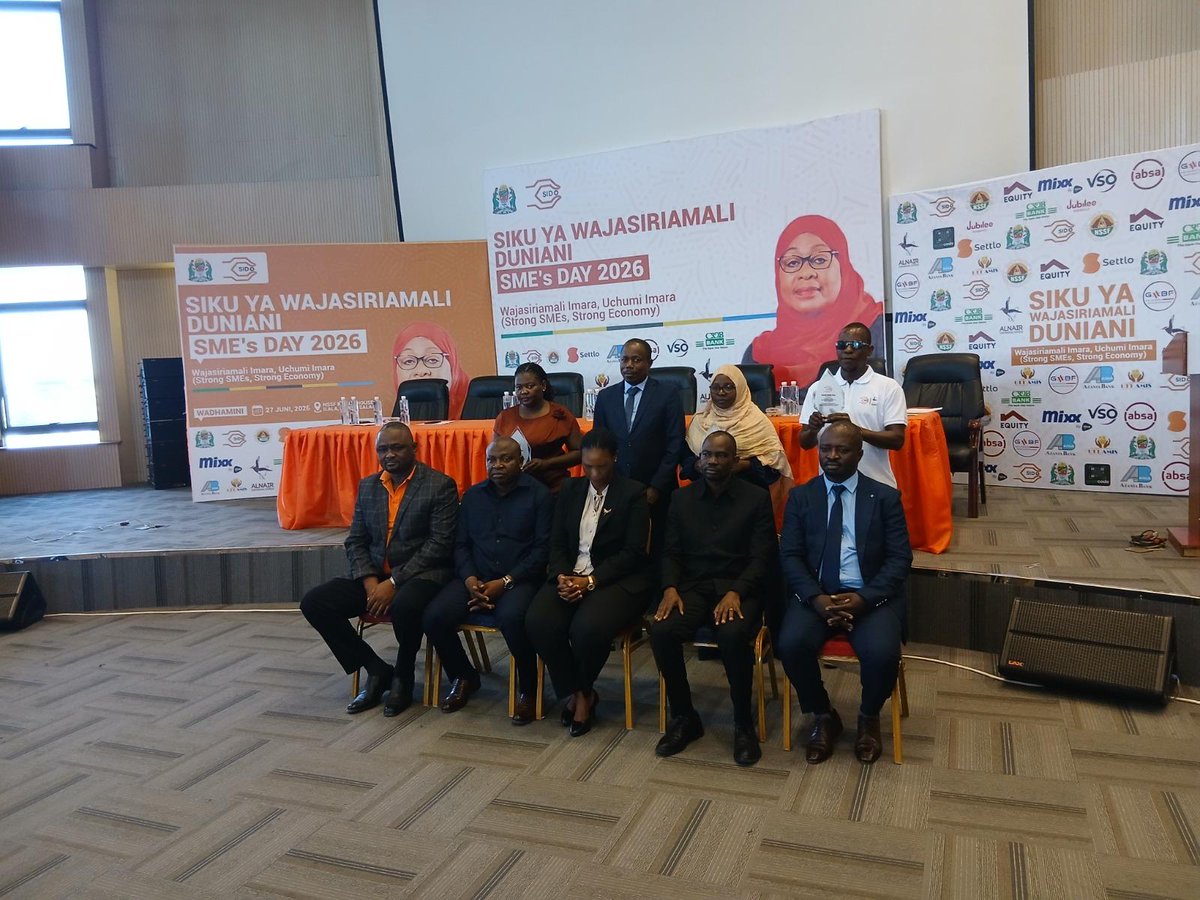 WorldFishCenter's tweet photo. 🎗️ Honoured to receive the Partner Award from Tanzania's SIDO for our collaboration on Dagaa &amp; seaweed enterprise development and support for SME growth.

Thank you to our partners, including TAFIRI &amp; the Ministry of Livestock and Fisheries, and through #AABS. https://t.co/XmEZs5V46m