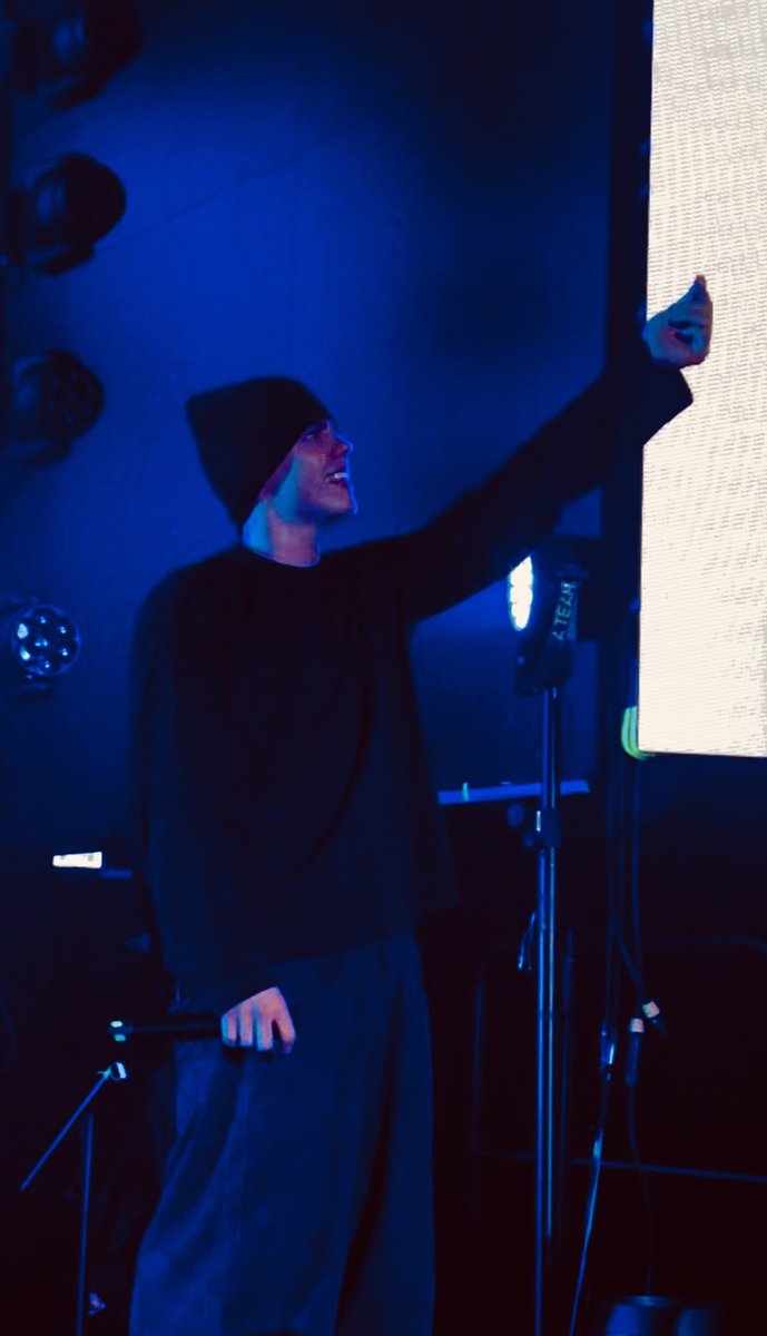 cxslocket's tweet photo. missing the show so bad rn take me back https://t.co/4eGXWTL8yZ