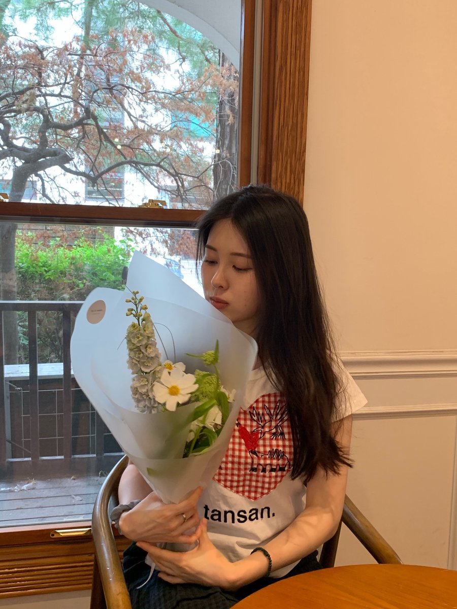 백설 tweet media