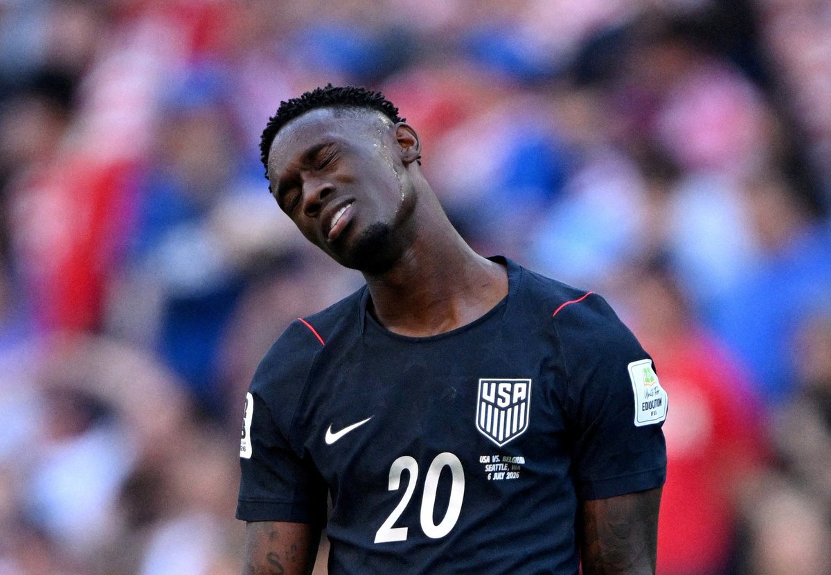 SportsQoner's tweet photo. 🚨 POTUS Donald Trump on USA being knocked out of the world cup despite his FIFA intervention to forfeit Falorian Bolugun one match suspension

🗣️🎙️ || " I'll say it was rigged, just like the election was rigged in 2020, but I won't get into that." https://t.co/HDYuKJ2jIK