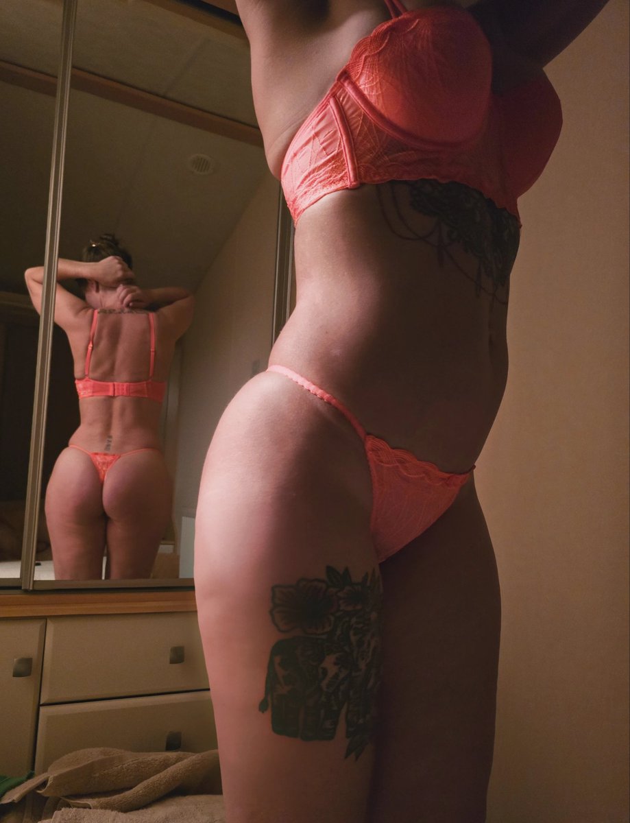 xxflutterpiexx's tweet photo. @WomenOfOnlyFans https://t.co/LjnvBqoSE0