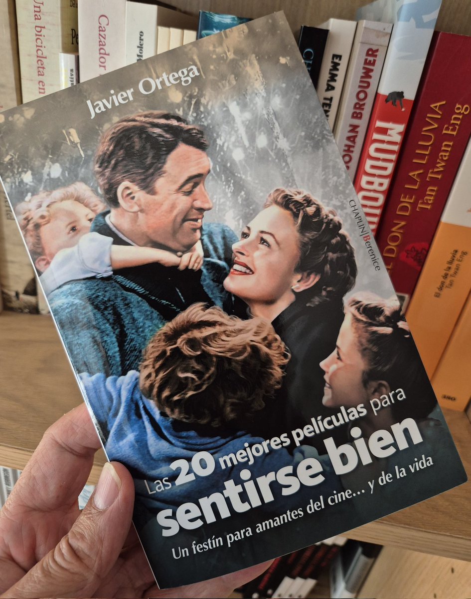mpimentelsiles's tweet photo. El cine despierta nuestros sentimientos y pasiones. Y el gran @JavierAlmuzara nos muestra, hermosa y sabiamante, las mejores películas para sentirnos bien. ¡Qué bonito libro! @BereniceLibros https://t.co/b9VjNgEhgY