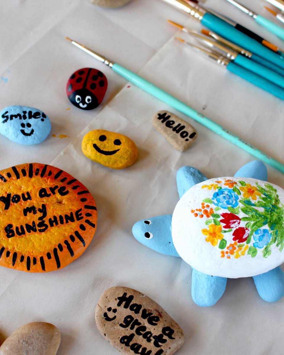 InspiredLearne1's tweet photo. A stone from the garden, a bit of paint, and a whole lot of imagination. And just look what you can make. 🪨🎨✨
📸 ig: welcometonanas
#craftforkids #craftingwithkids #craftykids #toddlersensory #learnthroughplay #playislearning #learnandplay #learninganddevelopment https://t.co/SoZ7c4OMGc